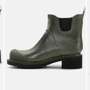 Ilse Jacobsen Rub 47’ short rubber waterproof boots w heel army green Sundance